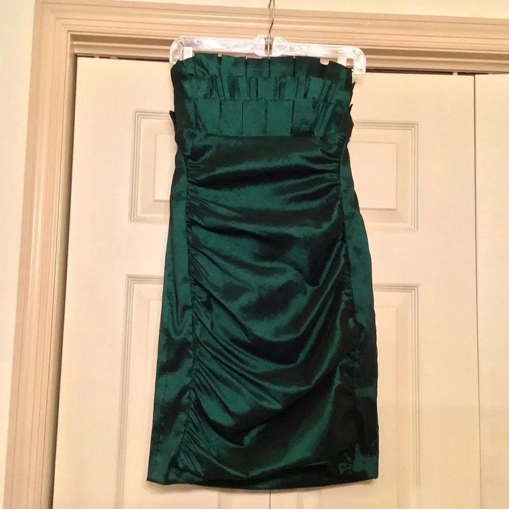 Vintage Xscape by Joanna Cher Strapless Emerald Party Dress